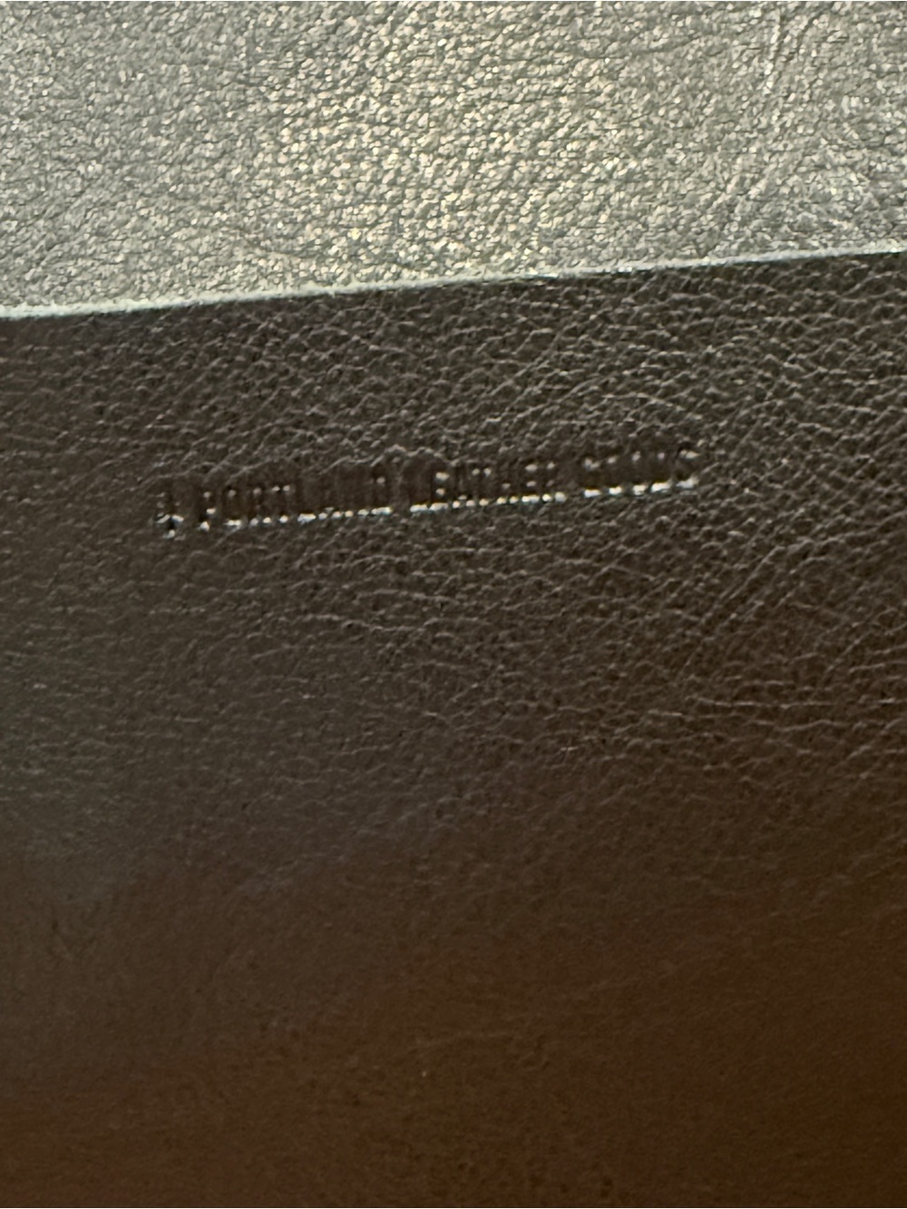 Portland Leather 'ALMOST PERFECT' MEDIUM CROSSBODY TOTE Black w/ Zipper - Picture 3 of 10